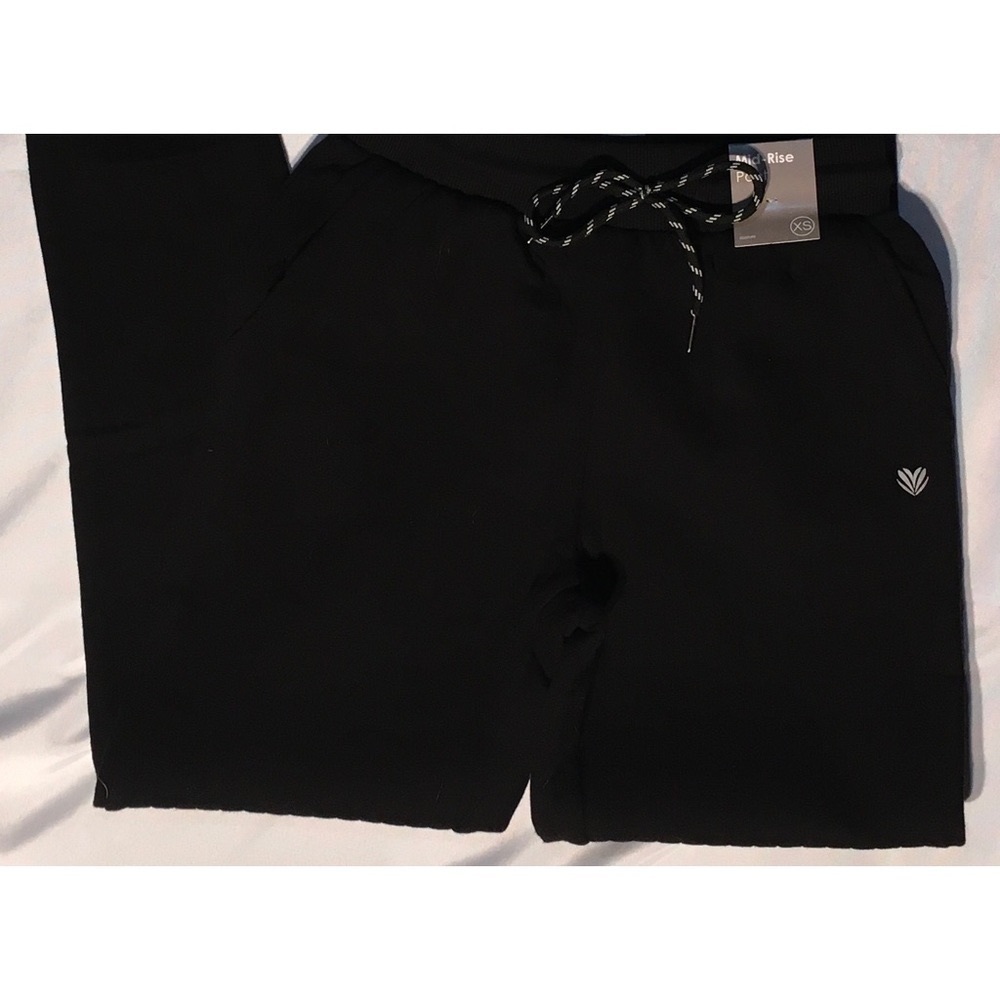 NWT - Forever 21 - Mid-Rise joggers - size XS -Fleece - Drawstring - Black